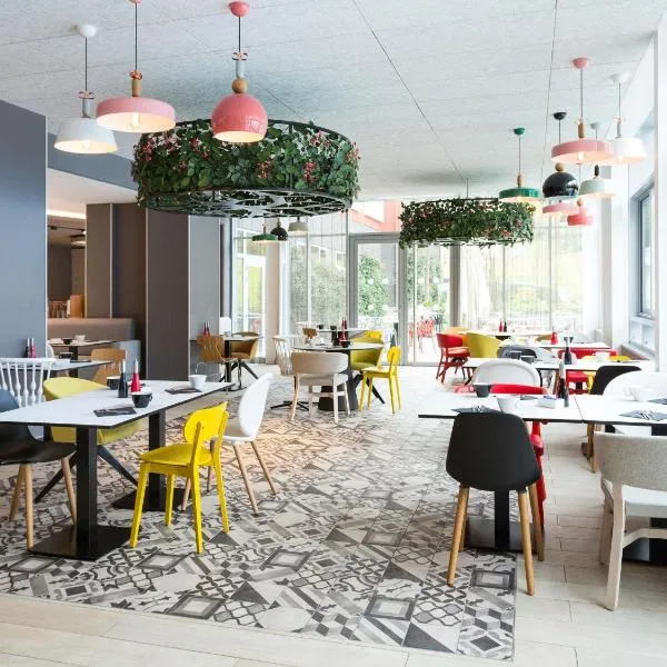 诺富特安格雷比亚里茨Spa度假酒店，位于安格雷的酒店