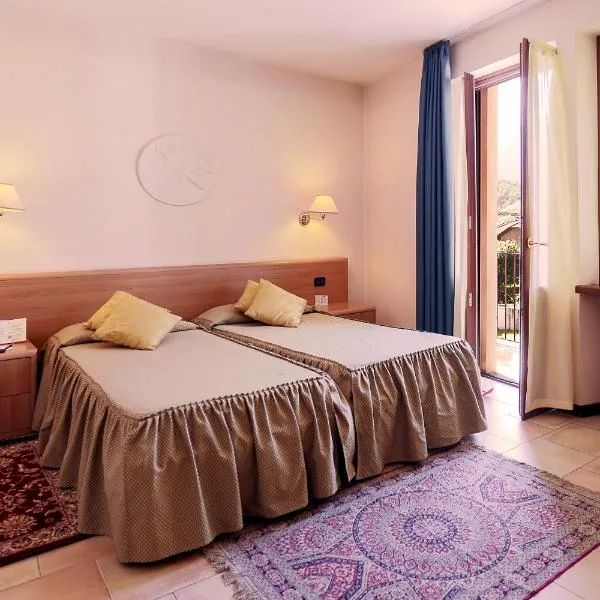 苏萨斯塔齐欧尼酒店，位于Venalzio的酒店