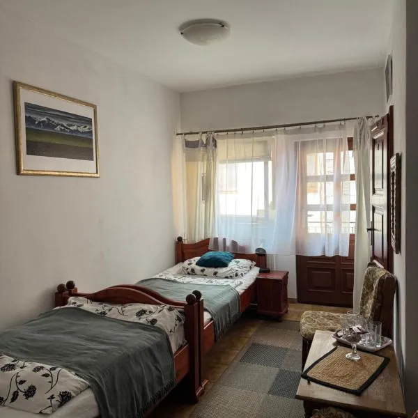 2- posteľová izba s kúpeľňou EMKA v PENZION TRSTENÁ，位于特尔斯泰纳的酒店