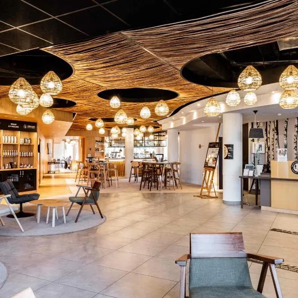 贡比涅南美居酒店，位于贡比涅的酒店