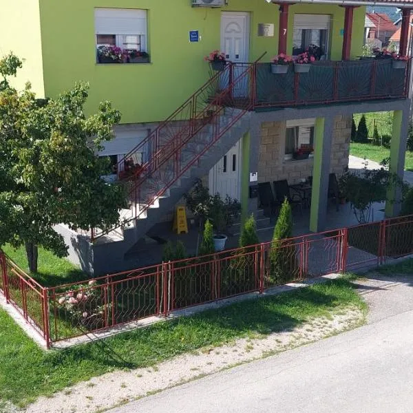 Andrić，位于Gračac的酒店