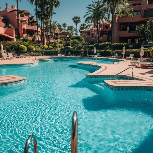 Luxury Sea View Oasis EHHouse，位于埃斯特波纳的酒店