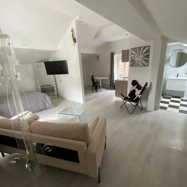 Sacha，位于吕克瑟伊莱班的酒店