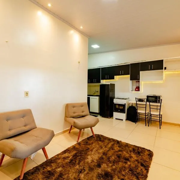 Flat Completo p 2 pessoas Proximo ao Aeroporto，位于福塔莱萨的酒店