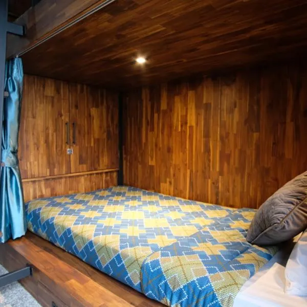 Cha Li's Family Hotel&Hostel，位于拜县的酒店