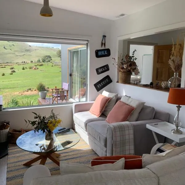 Merino Cottage Meadowbank Lake，位于Ellendale的酒店