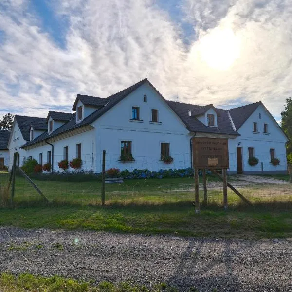 Matějovec 109 & Ubytování Na statku，位于Český Rudolec的酒店
