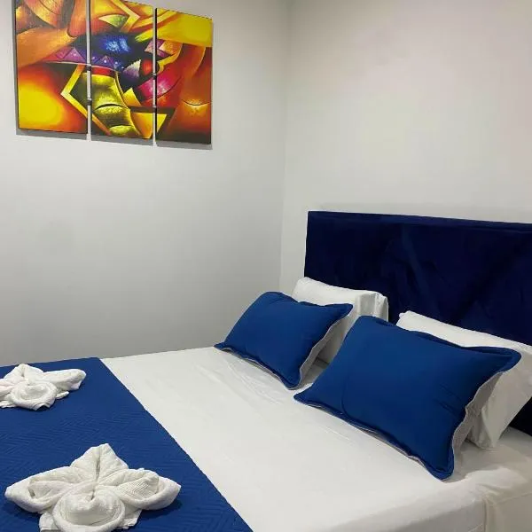 Luxe & Central Premium Amenities Self Check-in，位于圣克鲁斯的酒店