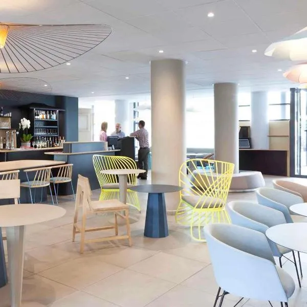 巴黎蒙特勒伊文森斯诺富特套房酒店，位于巴黎的酒店