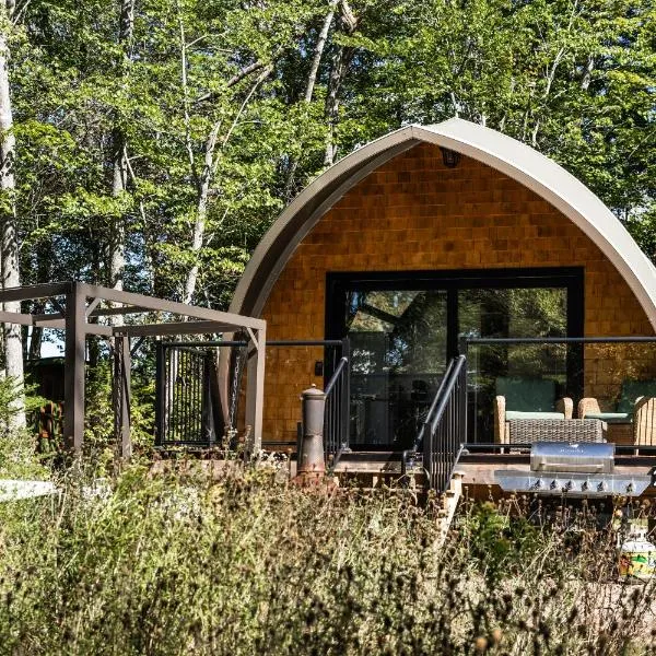 Sunken Escapes Glamping Unit #2，位于New Minas的酒店