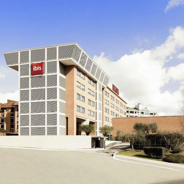 宜必思罗马菲耶拉酒店，位于罗马的酒店