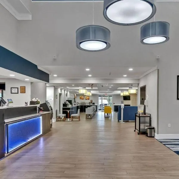 Comfort Suites Salisbury I-85，位于索尔兹伯里的酒店