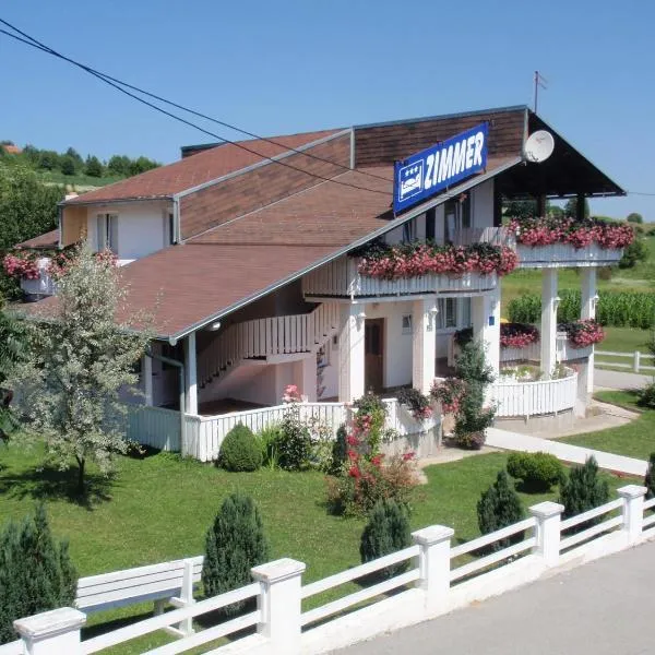 祖潘之家酒店，位于Rakovica的酒店