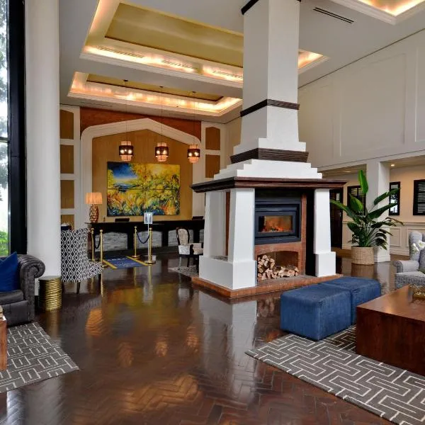 ANEW Hotel Hilton Pietermaritzburg，位于希尔顿的酒店