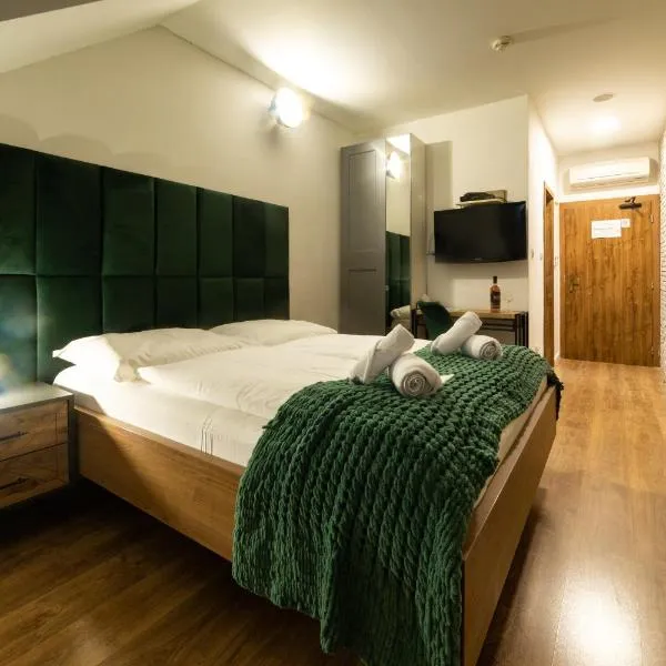 Penzión u Vinára，位于大克尔季什的酒店