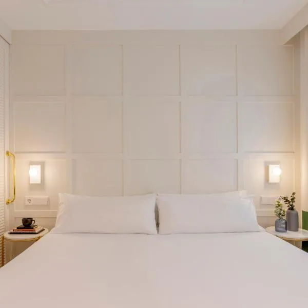 Room Mate Cosmo - City Centre, Valencia，位于瓦伦西亚的酒店