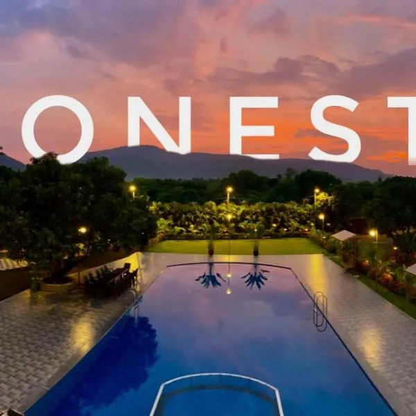 Sonesta Resort & Banquets,位于阿利鲍格的酒店