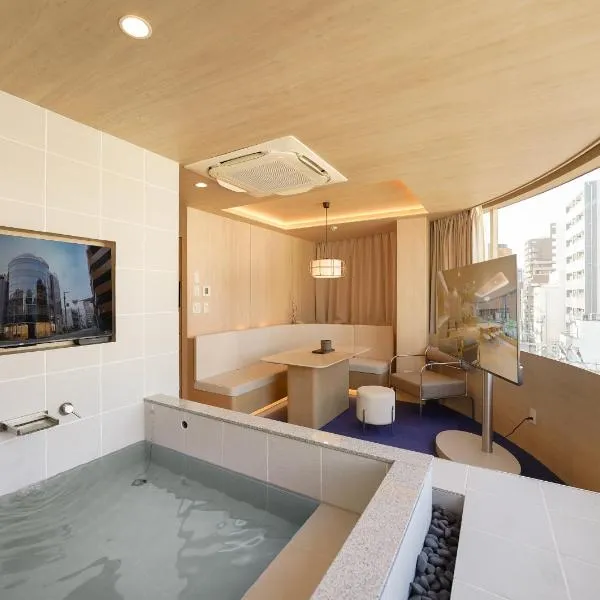 UH Suite Namba Station The Spa，位于大阪的酒店