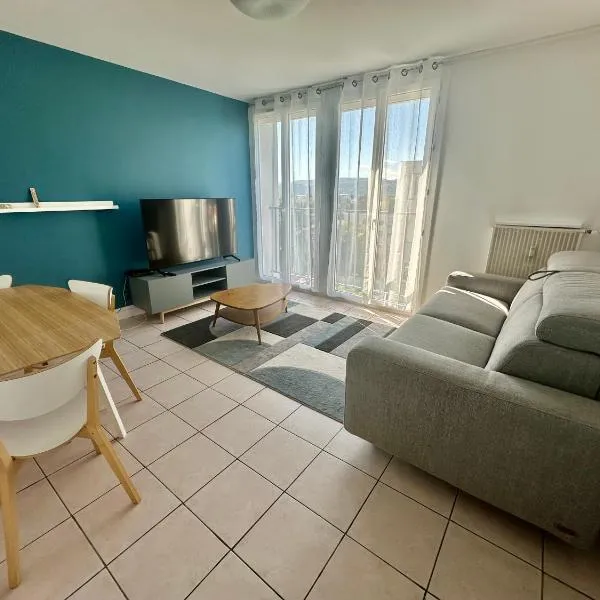 Le Lautagne - Grand et Bel appartement 6 personnes，位于瓦朗斯的酒店