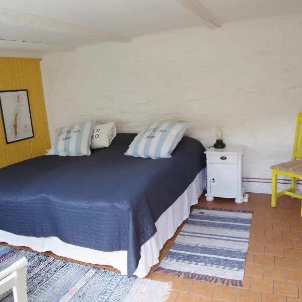 Rum för två - centralt i Borgholm，位于博里霍尔姆的酒店