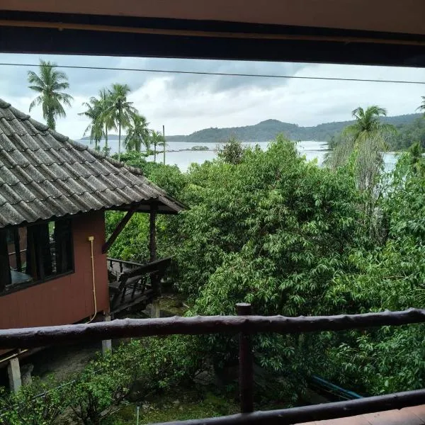 Sky Bungalows，位于Ban Bang Bao的酒店