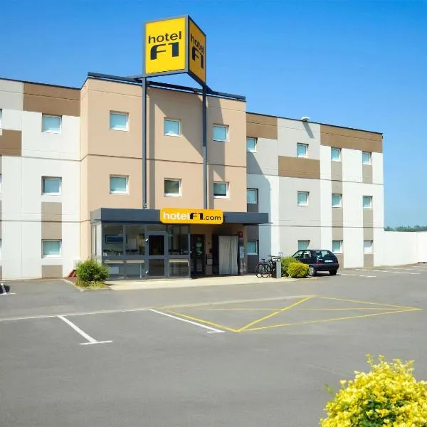 阿夫朗什拜杜圣米歇尔山一级方程式酒店，位于圣康坦索勒的酒店