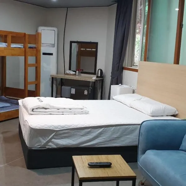 숲속온천호텔，位于昌原市的酒店