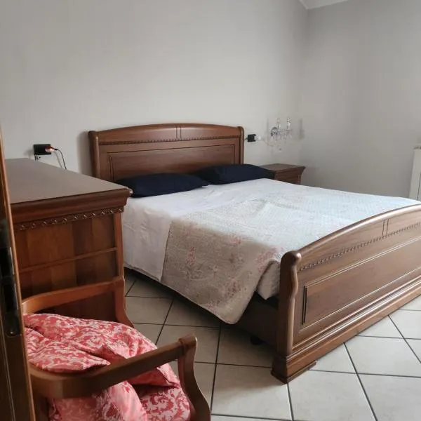 Cerano city house，位于Cerano的酒店