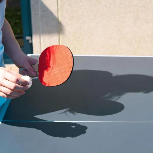 卡昂布雷塔格尼宜必思快捷酒店，位于奥登河畔的布雷特维尔的酒店