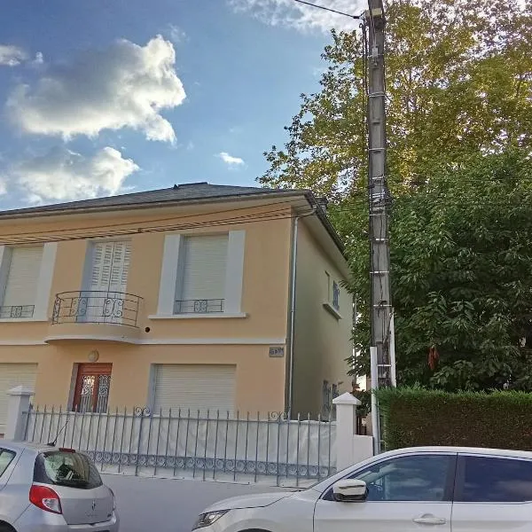 Maison du Sacre-Coeur，位于卢尔德的酒店