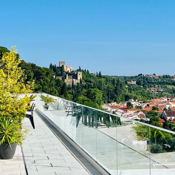 Vila Pombal Tomar Apartments - Pool & City Views，位于托马尔的酒店