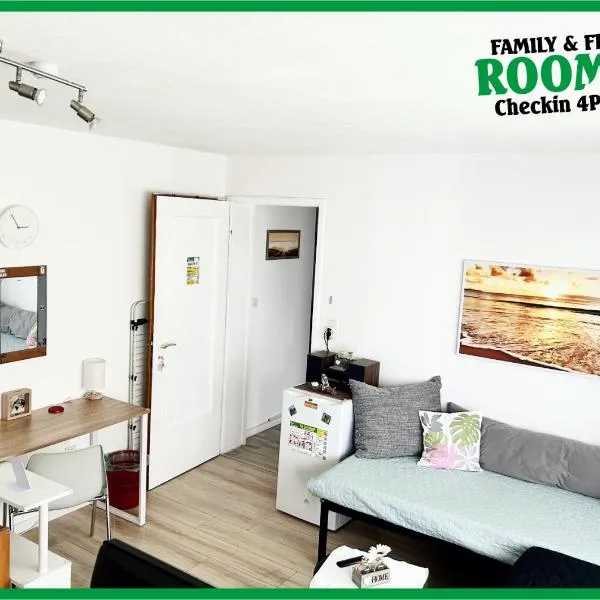 Deine Pension, Family & Friends Room P3, 5 beds, 25qm, Check-in 4PM till 5AM，位于克雷格林根的酒店