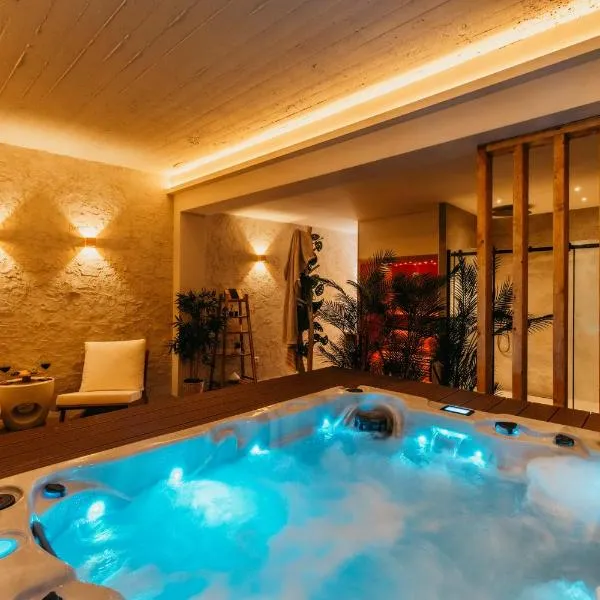 Romantische suite met jacuzzi & sauna - dichtbij stadscentrum，位于埃因霍温的酒店