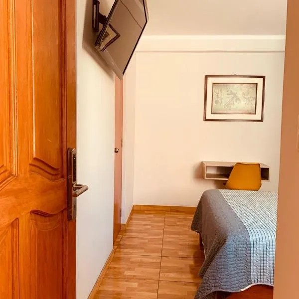 Hotel Silver，位于塔克纳的酒店