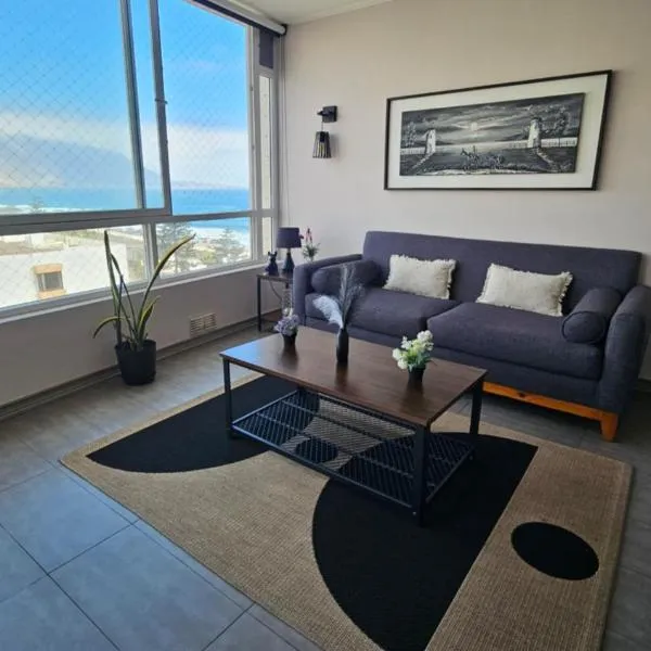 Acogedor y Hermoso Depto de 1D a Pasos Del Mar Con Estacionamiento Techado，位于伊基克的酒店