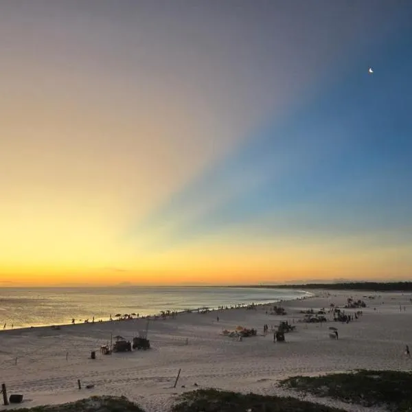 Quarto com banheiro compartilhado FESTIVAL DE VERÃO CABO FRIO，位于卡波布里奥的酒店