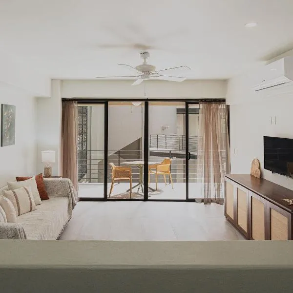 Brand New Condo near beach，位于圣克鲁斯华特库的酒店