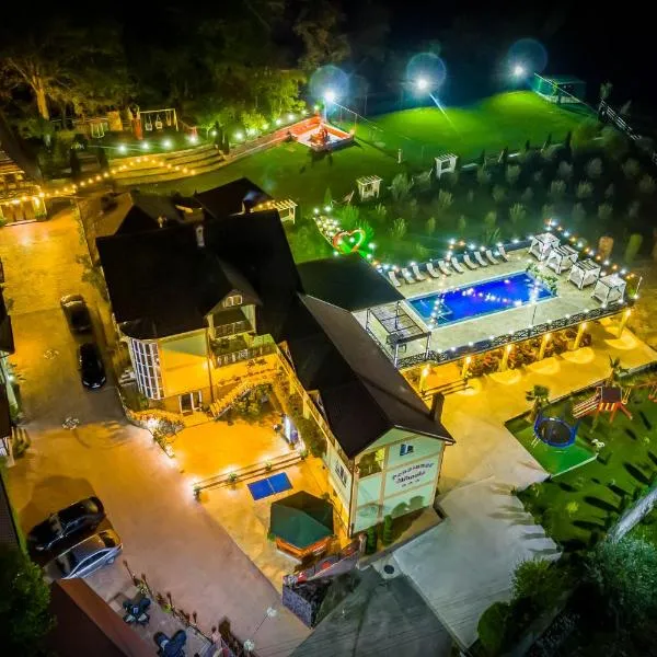 PENSIUNEA MIHAELA-Transalpina，位于诺瓦齐- 斯特拉尼的酒店