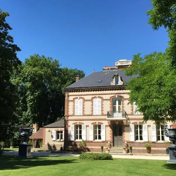Château de Montabert，位于Mesnil-Sellières的酒店