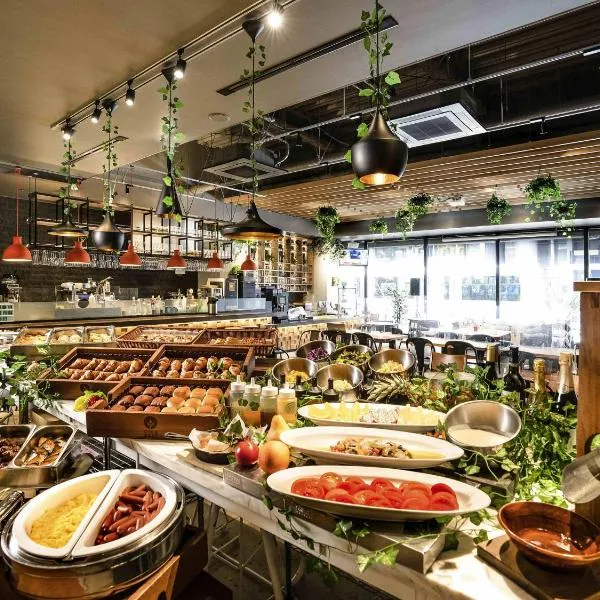 大阪梅田宜必思酒店，位于大阪的酒店