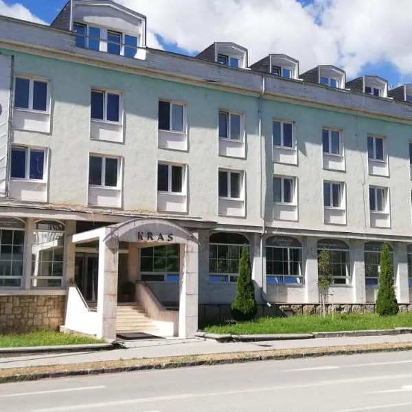 Ubytovanie KRAS，位于罗日尼亚瓦的酒店