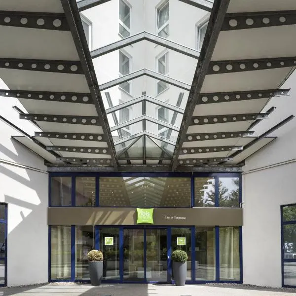 柏林特雷普托NH酒店，位于柏林的酒店