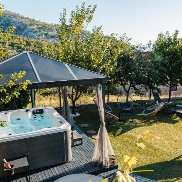 RELAX - vacation house，位于克利斯的酒店