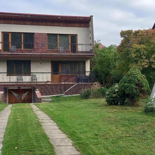 Šumperák u řeky v Želivě，位于Želiv的酒店