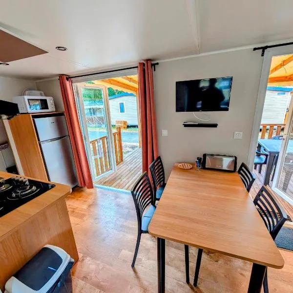 Mobil-Home 4-6 personnes camping 4 étoiles，位于卡布勒通的酒店