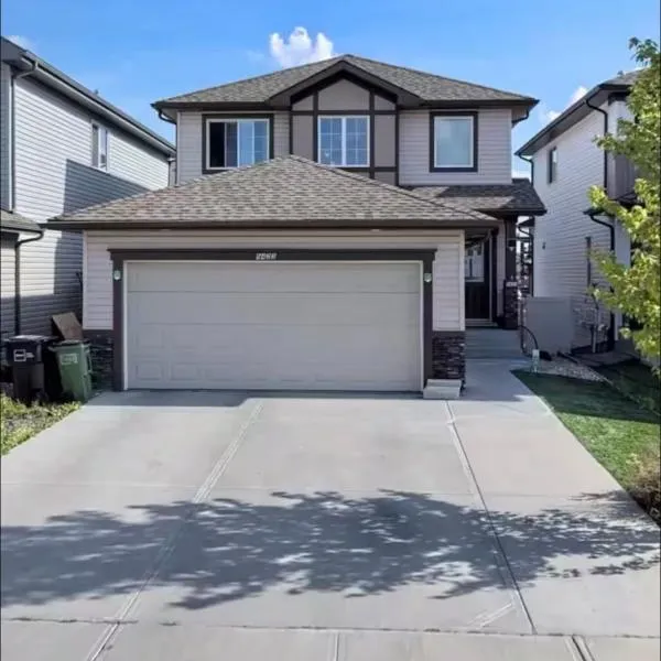 Beautiful Stay Air condition at Ellerslie Edmonton，位于埃德蒙顿的酒店