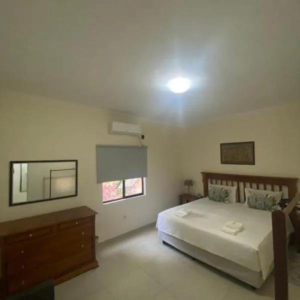 Ponta do Ouro - MJ Residence，位于蓬塔杜欧鲁的酒店