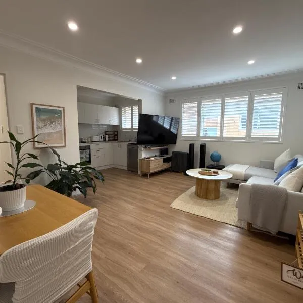 Coogee Sunrise shared Apt with Parking, Balcony & Work Desk，位于悉尼的酒店