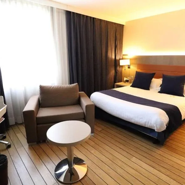 Logis Hôtel & Restaurant - Les Tuileries，位于斐的酒店