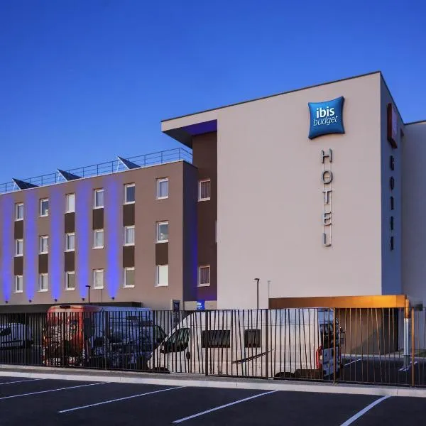 桑斯宜必思快捷酒店，位于桑斯的酒店